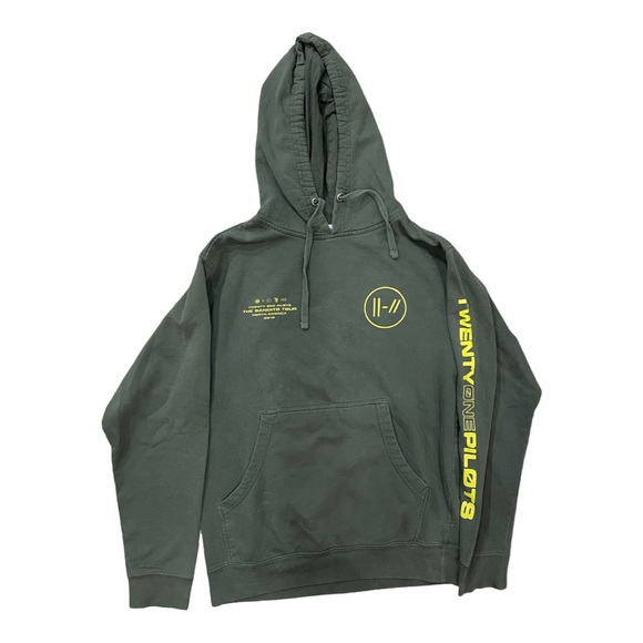 Hot Topic Other - TWENTY ONE PILOTS - BANDITO TOUR HOODIE

SIZE SMALL